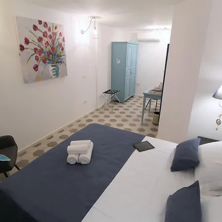 Noemi's - Adults Only